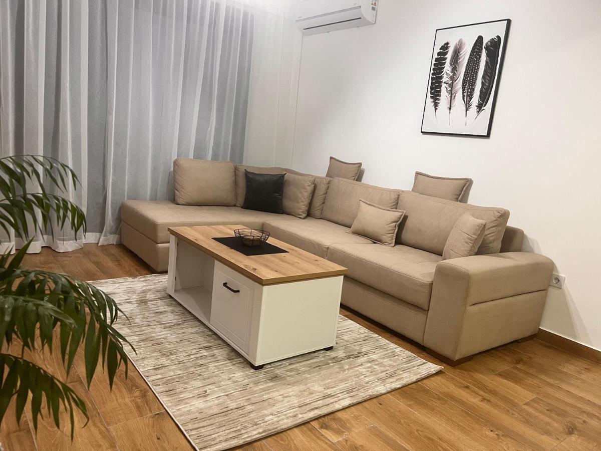 Nejra Apartment ウルツィニ エクステリア 写真