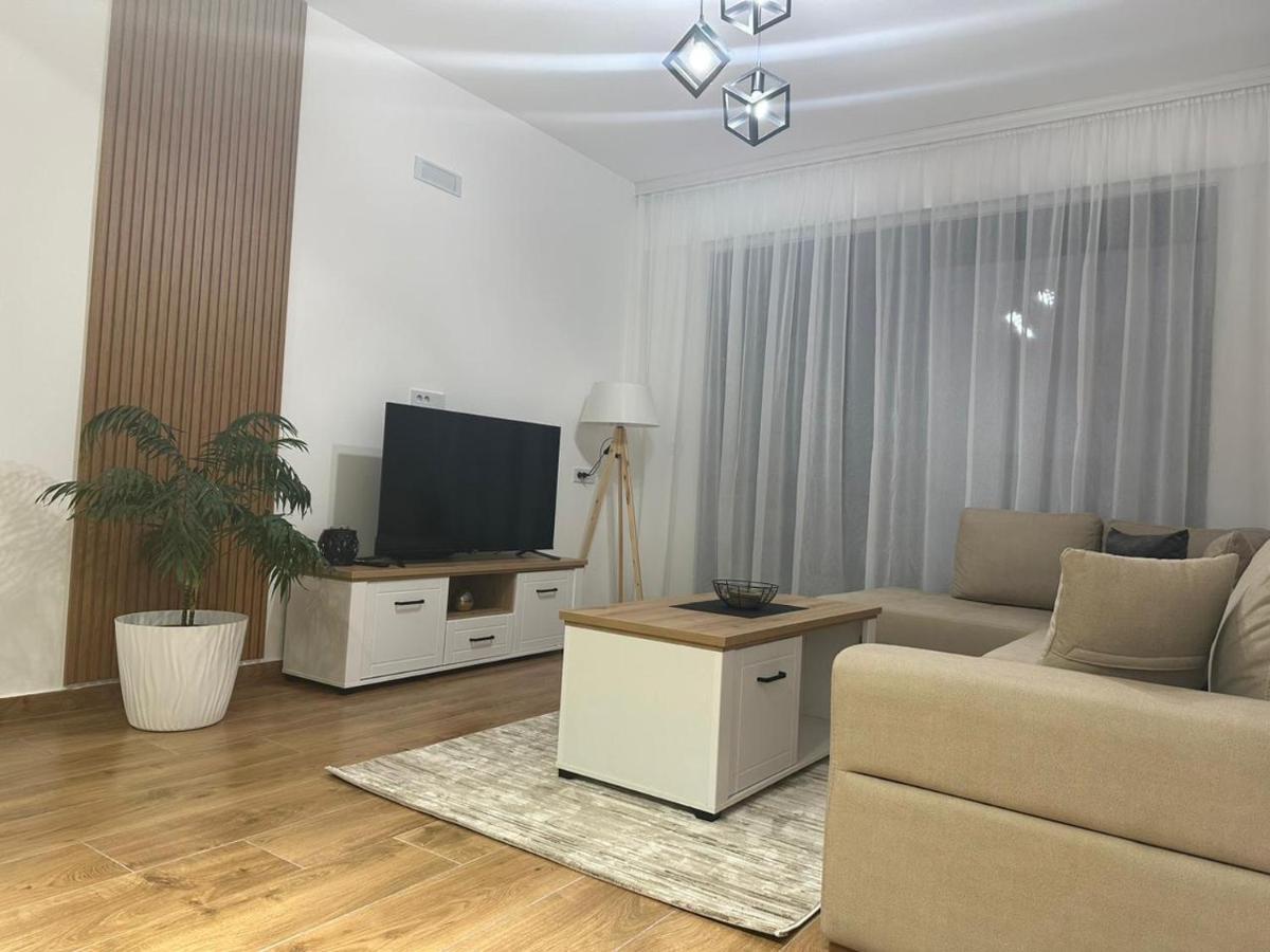 Nejra Apartment ウルツィニ エクステリア 写真